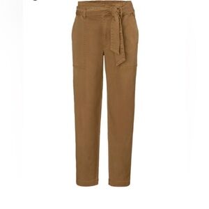 NWT Cabi Discovery Trouser Color Cumin‎ Size 6